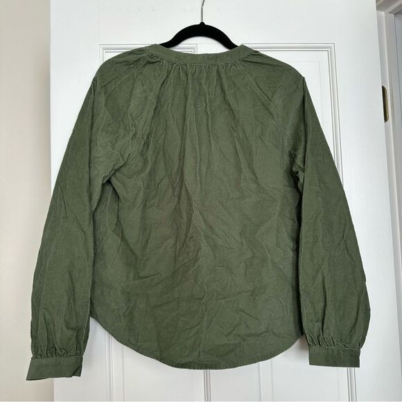 NWT S green universal thread blouse - Picture 3 of 3